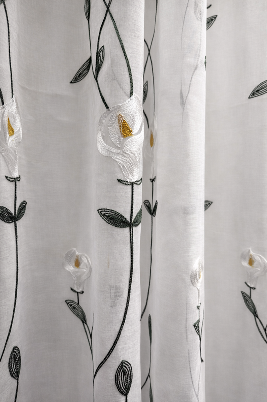 Cortinas de Tergal Bordado – Elegancia y Estilo para tu Hogar