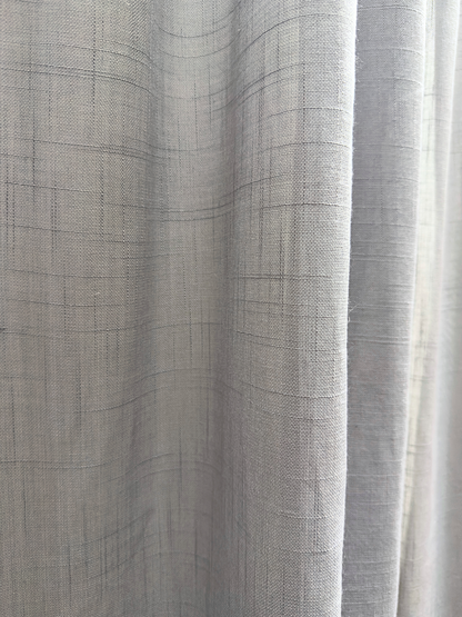 Cortinas de Lino – Luz Natural, Estilo Atemporal y Caída Elegante